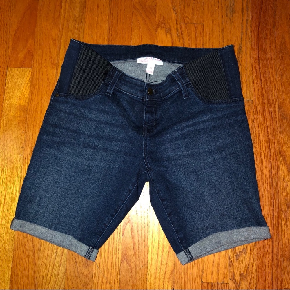 Maternity shorts